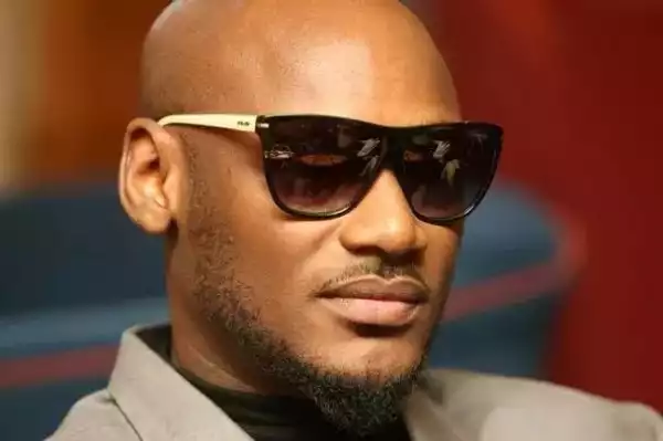 See How 2Face Reacted To Hilarious Meme Featuring Him, Kanu & Okocha; And Banky W Wrote This...